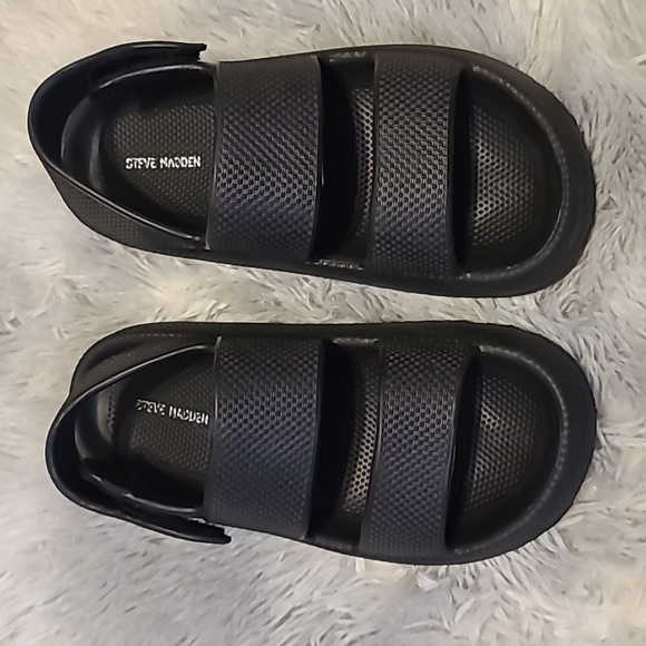 Steve madden rubber sandals - Picture 2 of 6